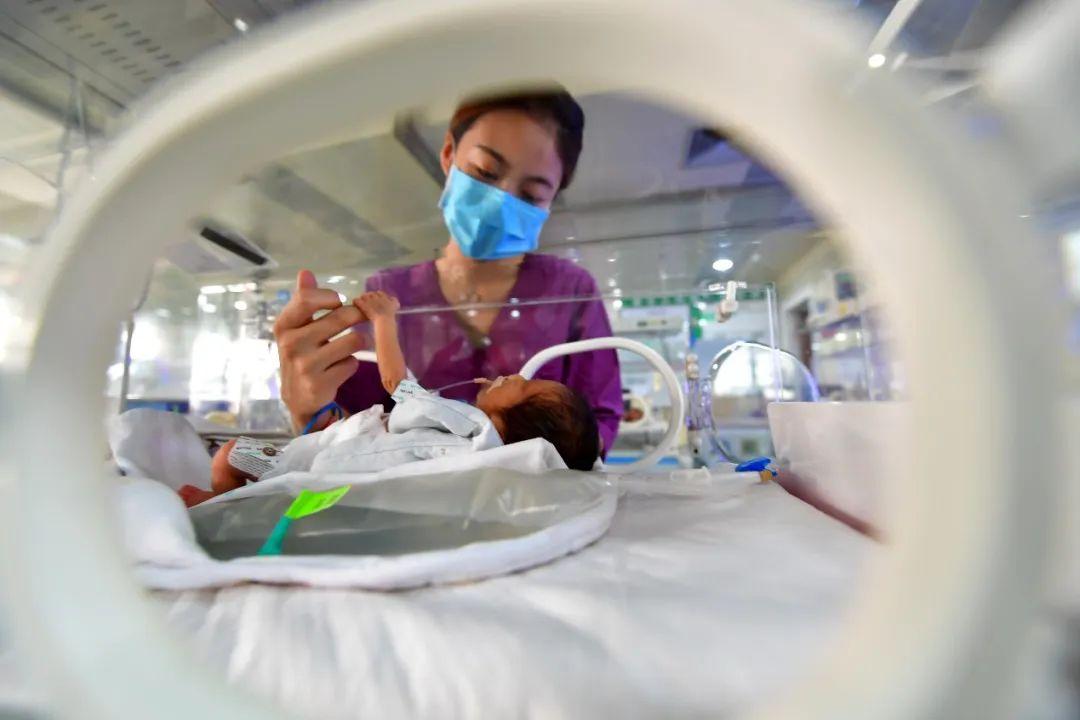 cf挑战模式辅助(生化玩家想入手一把三连击武器)