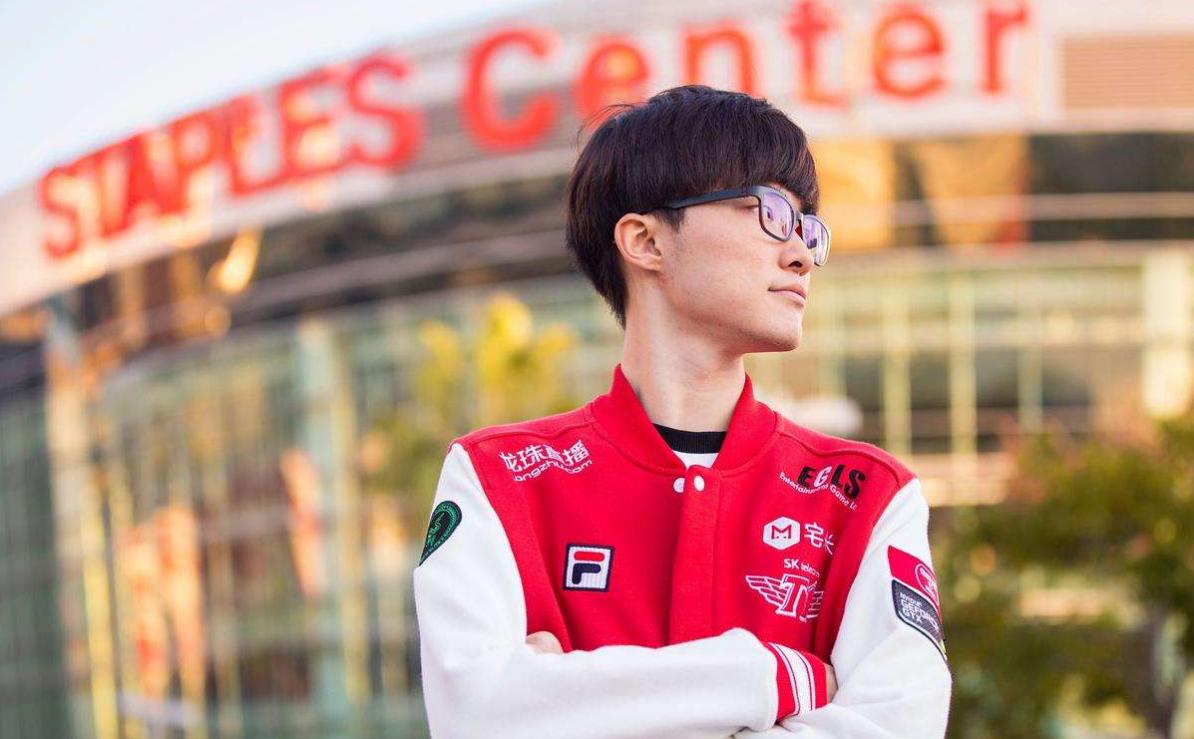 lol官方加速器,玩英雄联盟进不去必须开加速器