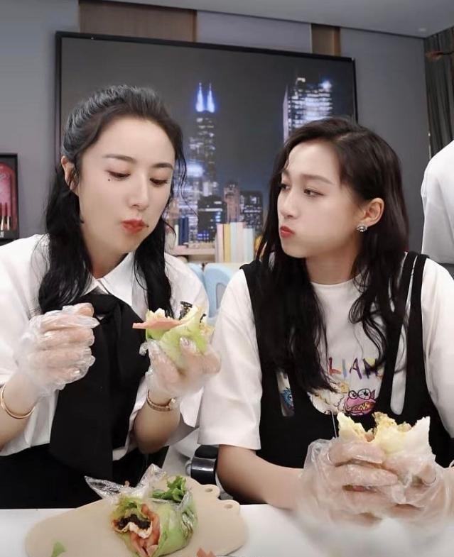 吃货直播视频(你会选择拍什么题材)