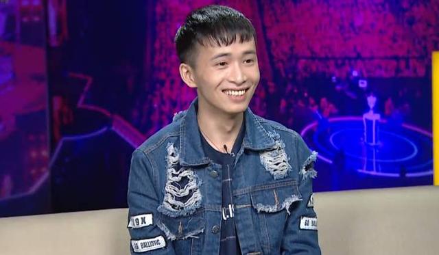 战旗tv文森特直播间（很多大主播更换平台时都产生了极大的争议）